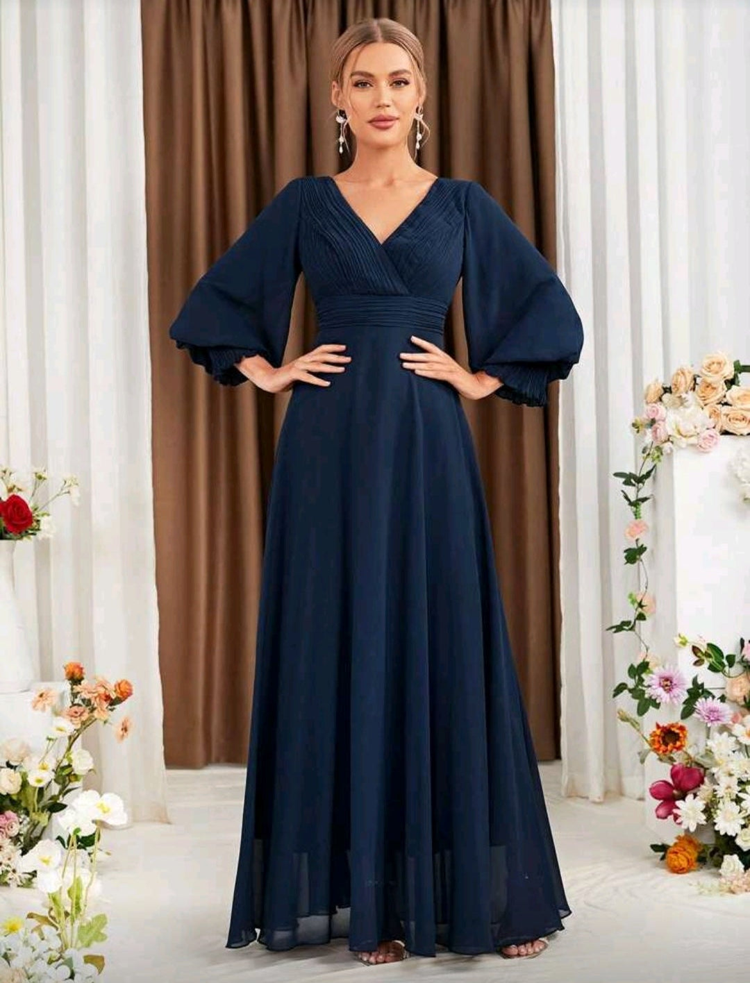 Vestido azul marino corte A manga bombacha