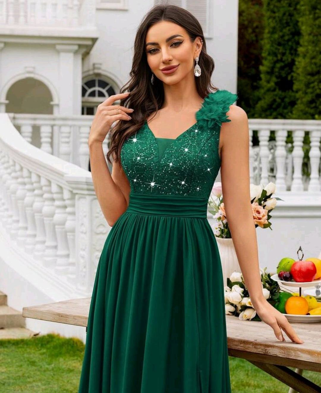 Vestido verde esmeralda encaje lentejuelas y falda chiffon
