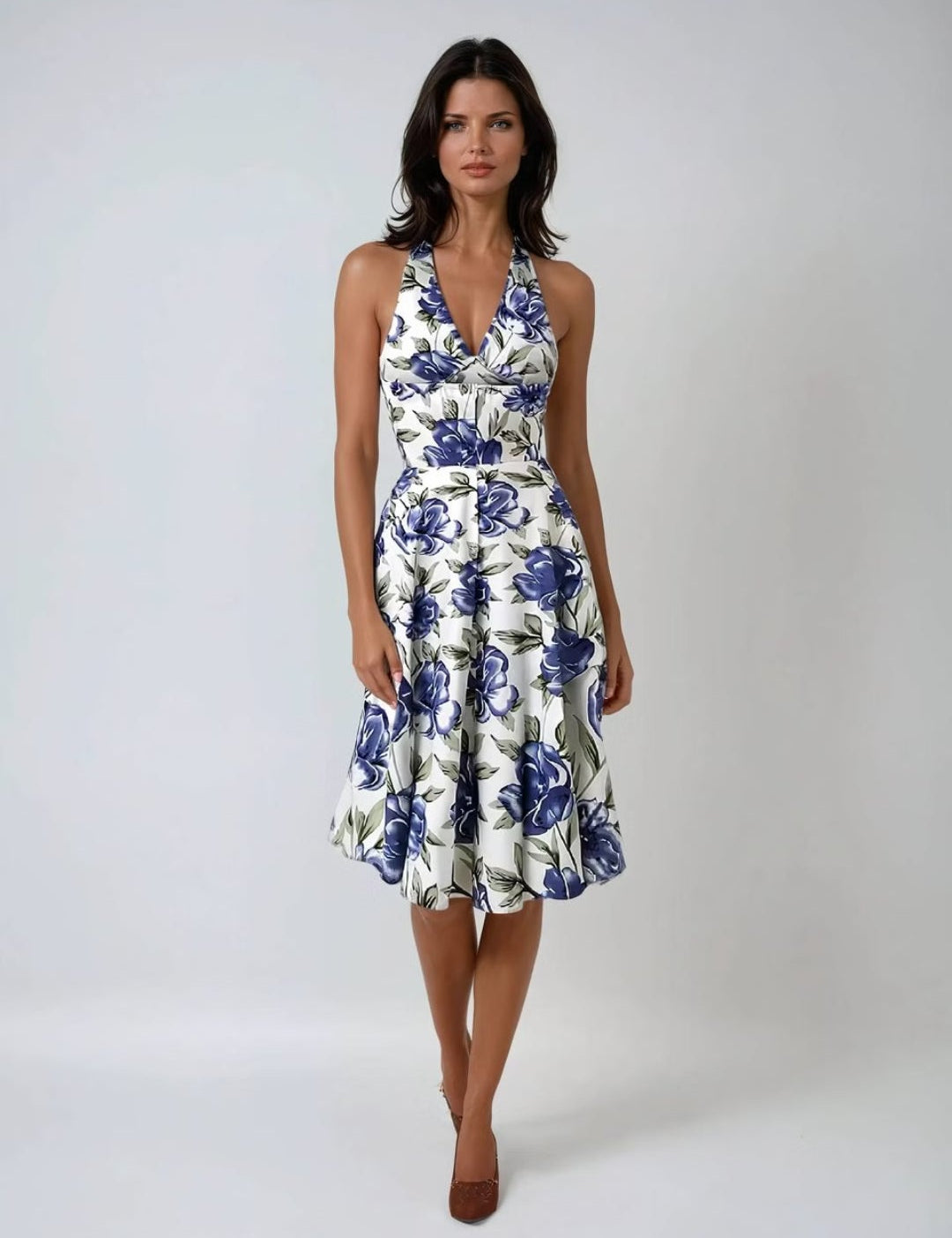 Vestido blanco con estampado flores azules