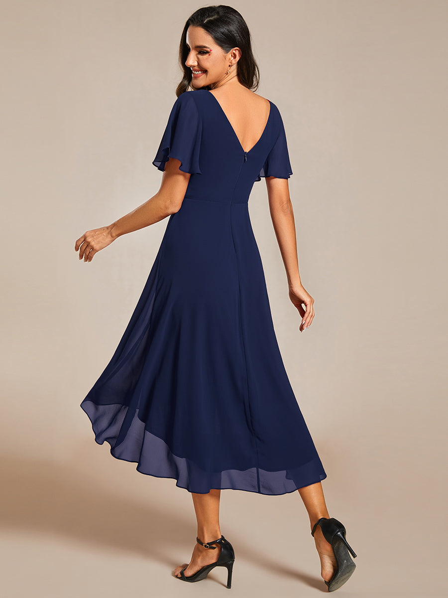 Vestido azul marino midi con escote en V