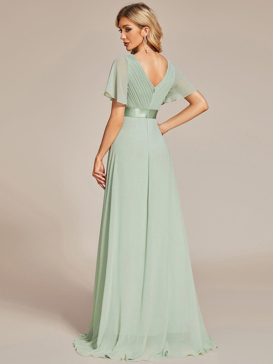 Vestido verde sage corte A con escote en V