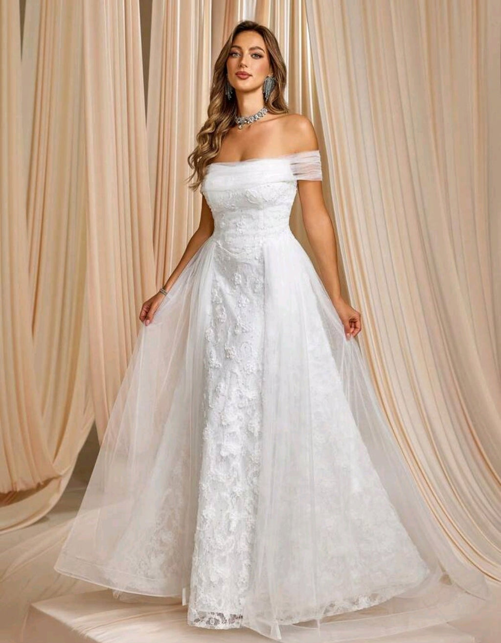 Vestido de Novia Off-the-Shoulder en Encaje Floral con Sobrefalda de Tul