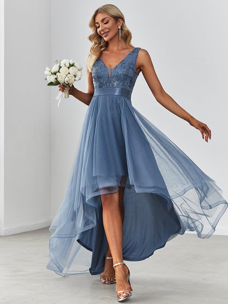 Vestido dusty blue con lentejuelas y falda cola de pato tul