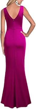 Vestido mangenta con escote en V y abertura lateral
