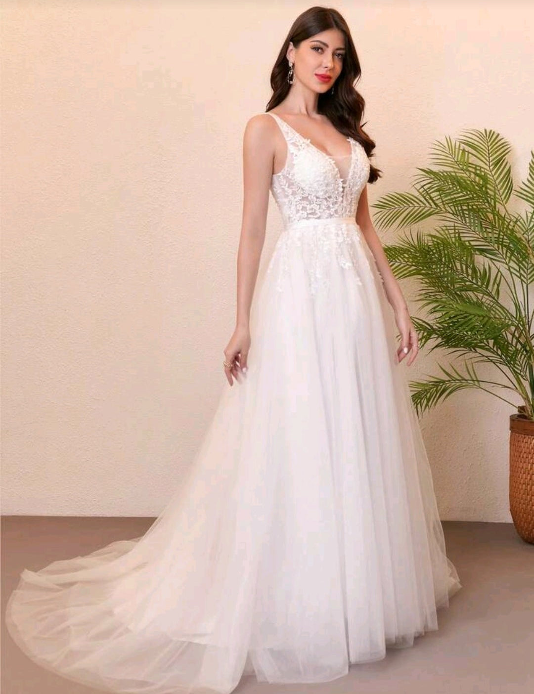 Vestido de Novia "Ethereal Romance" – Corte en A con Encaje Floral