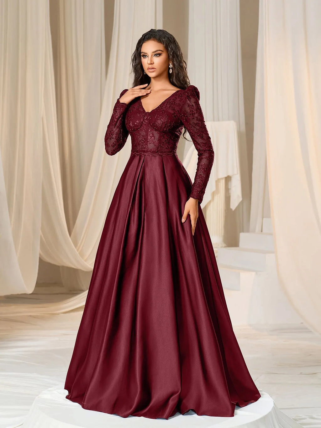 Vestido manga larga con transparencia