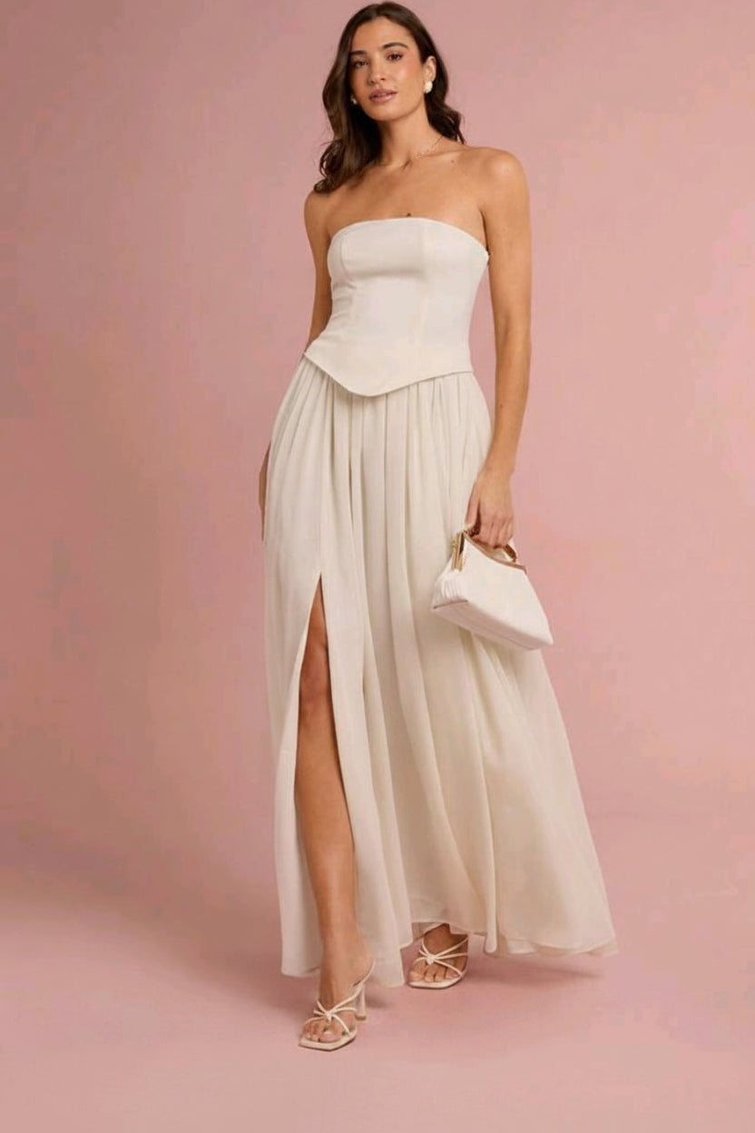 Vestido color Apricot straple con abertura lateral