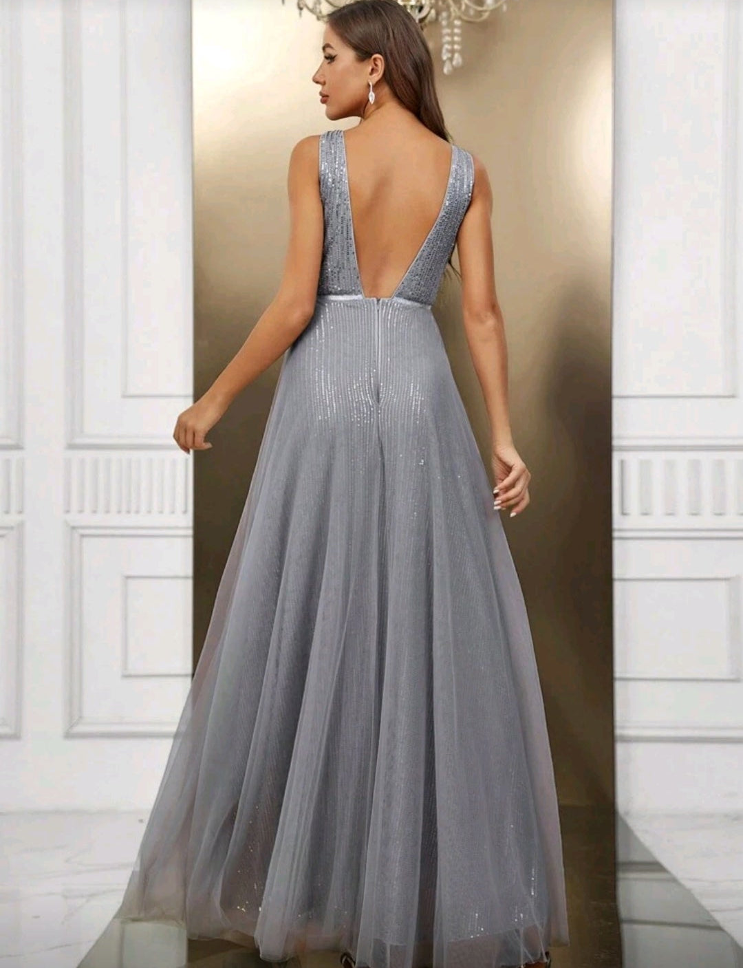 Vestido plateado lentejuelas con falda tul pegada