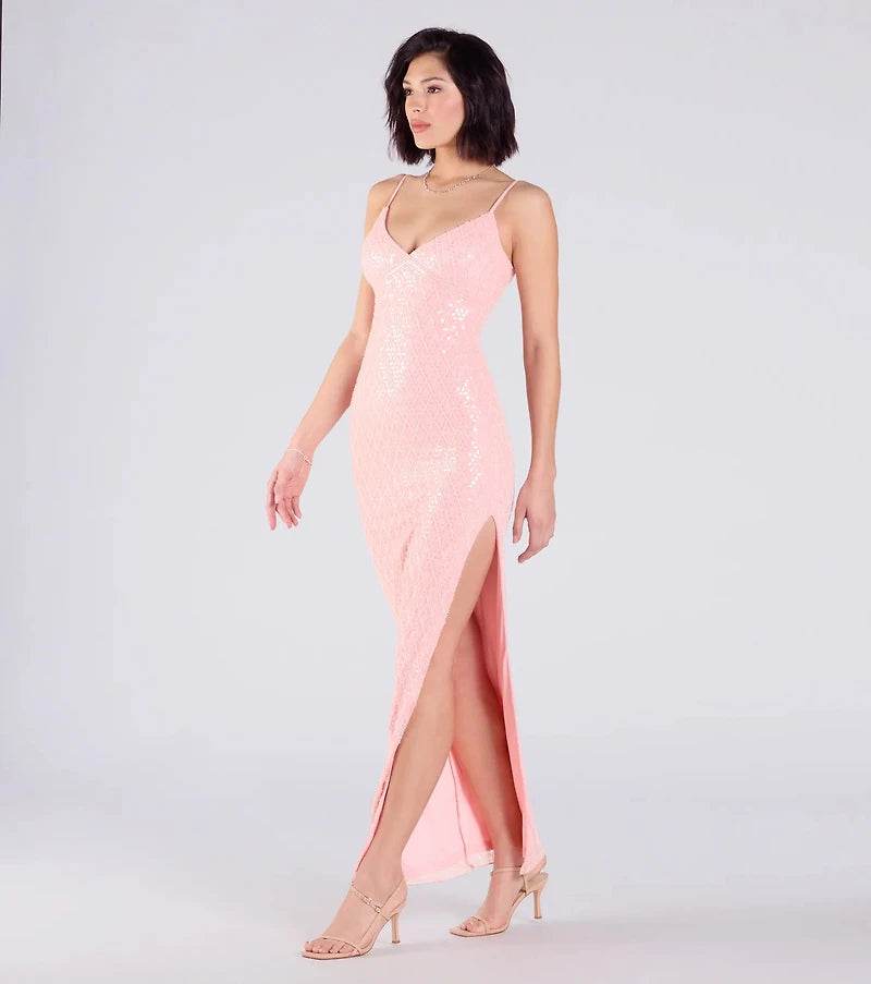 Vestido Dovie coral pastel pedrería con escote en V