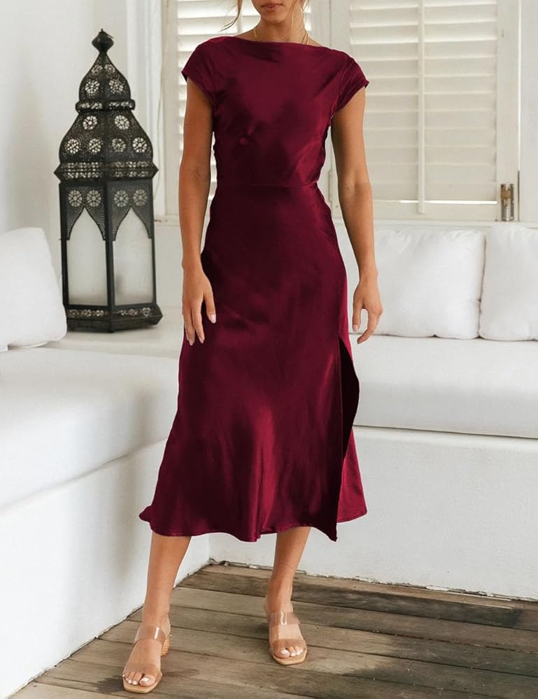 Vestido satinado vino con espalda abierta