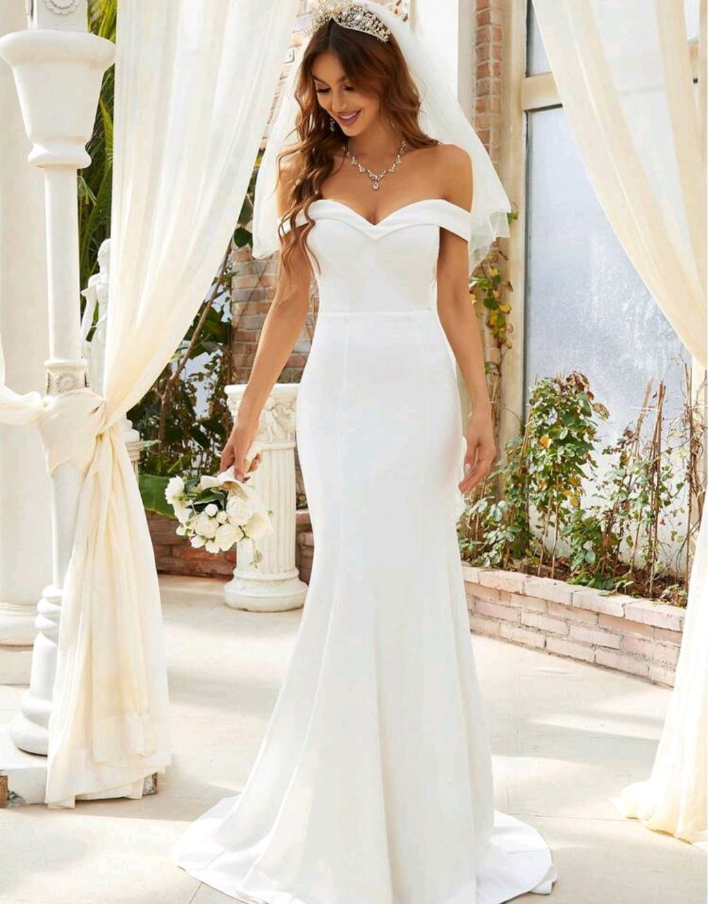 Vestido de Novia Juliette – Elegancia Minimalista y Silueta Real