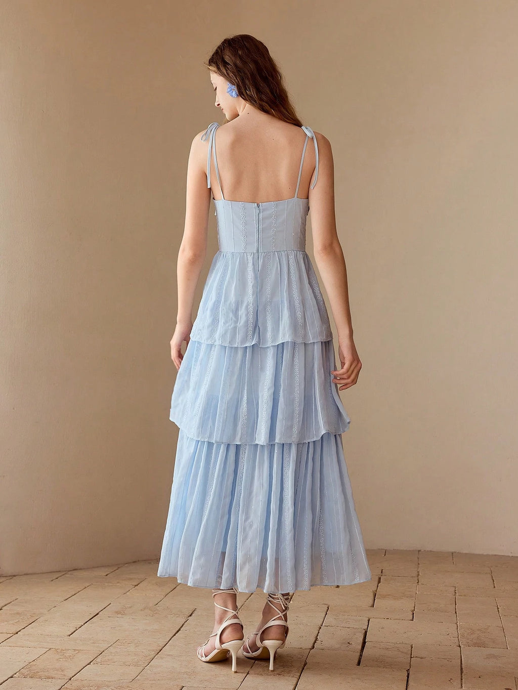 Vestido baby blue con destellos brillantes