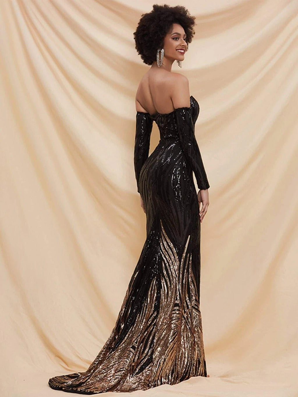 Vestido negro straple lentejuelas con degradado en dorado