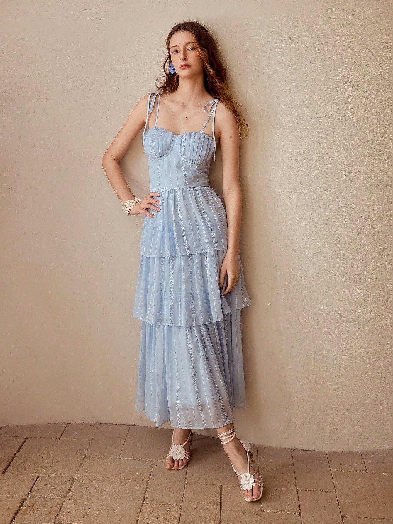 Vestido baby blue con destellos brillantes