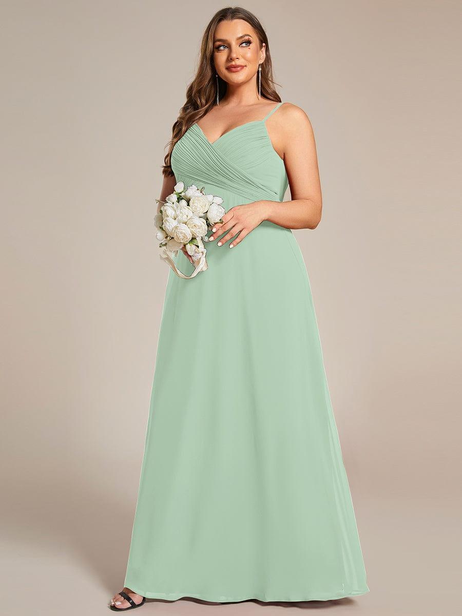 Vestido verde sage tirante delgado corte A