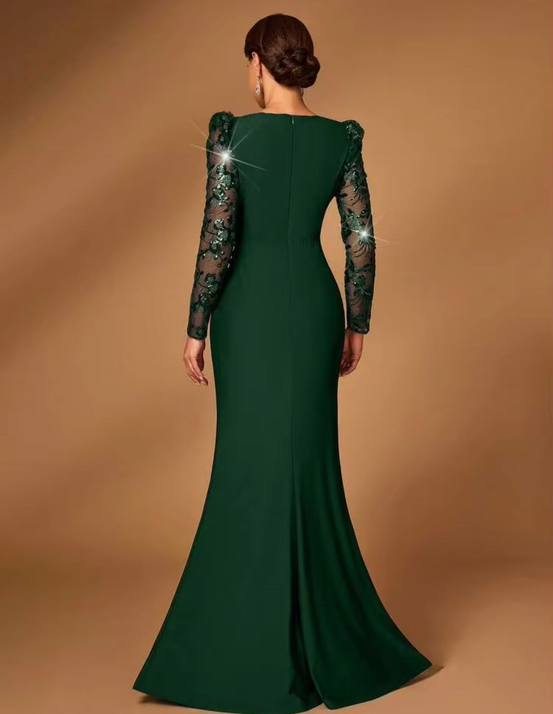 Vestido verde esmeralda manga larga lentejuelas con transparencia