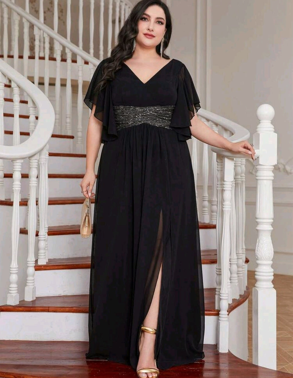 Vestido negro con lentejuelas plateadas manga corta
