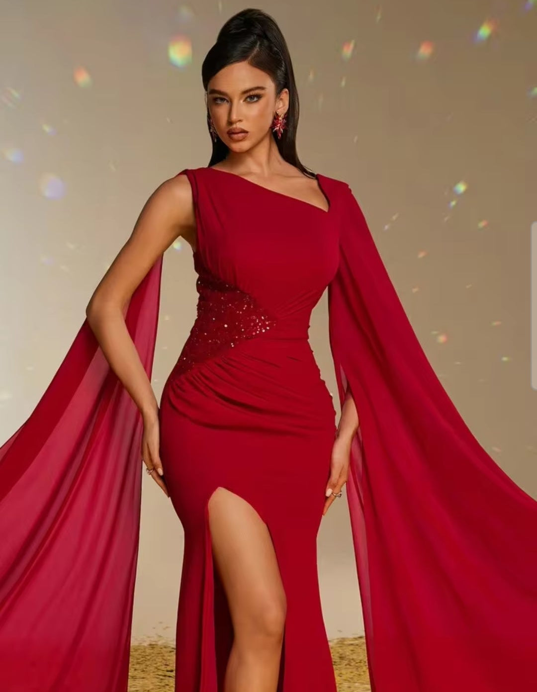 Vestido rojo cherry manga capa con abertura lateral