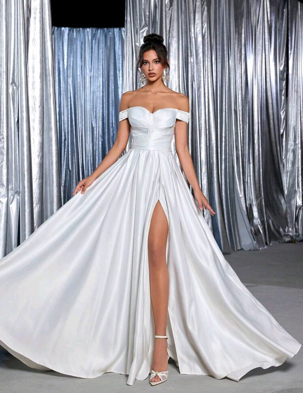 Vestido de Novia – Elegancia Minimalista y Moderna