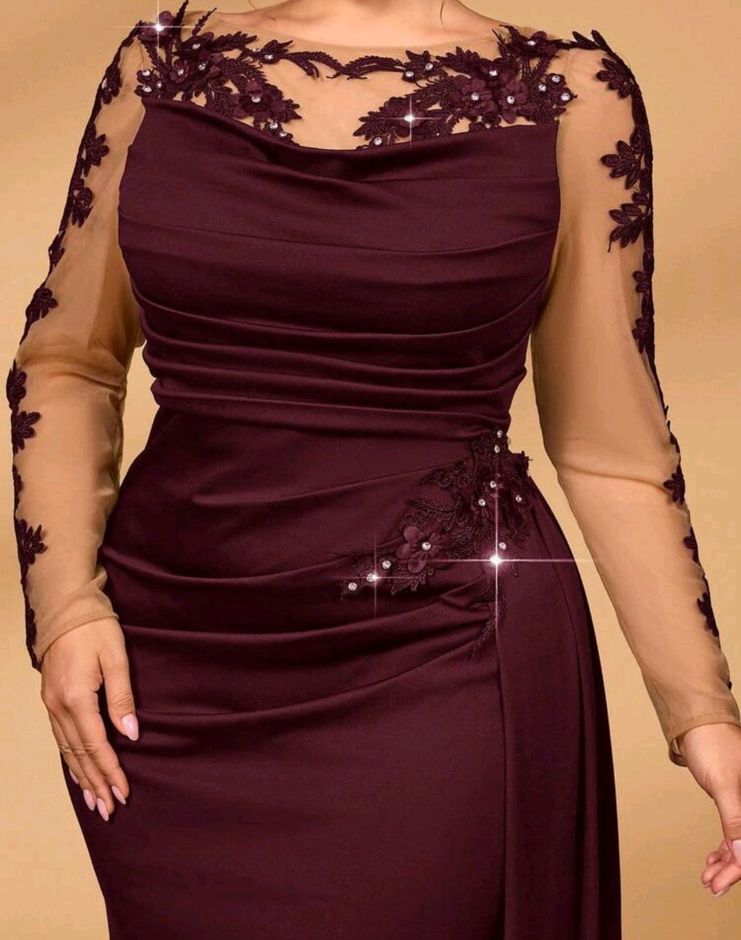 Vestido vino manga larga con transparencia pegado al cuerpo