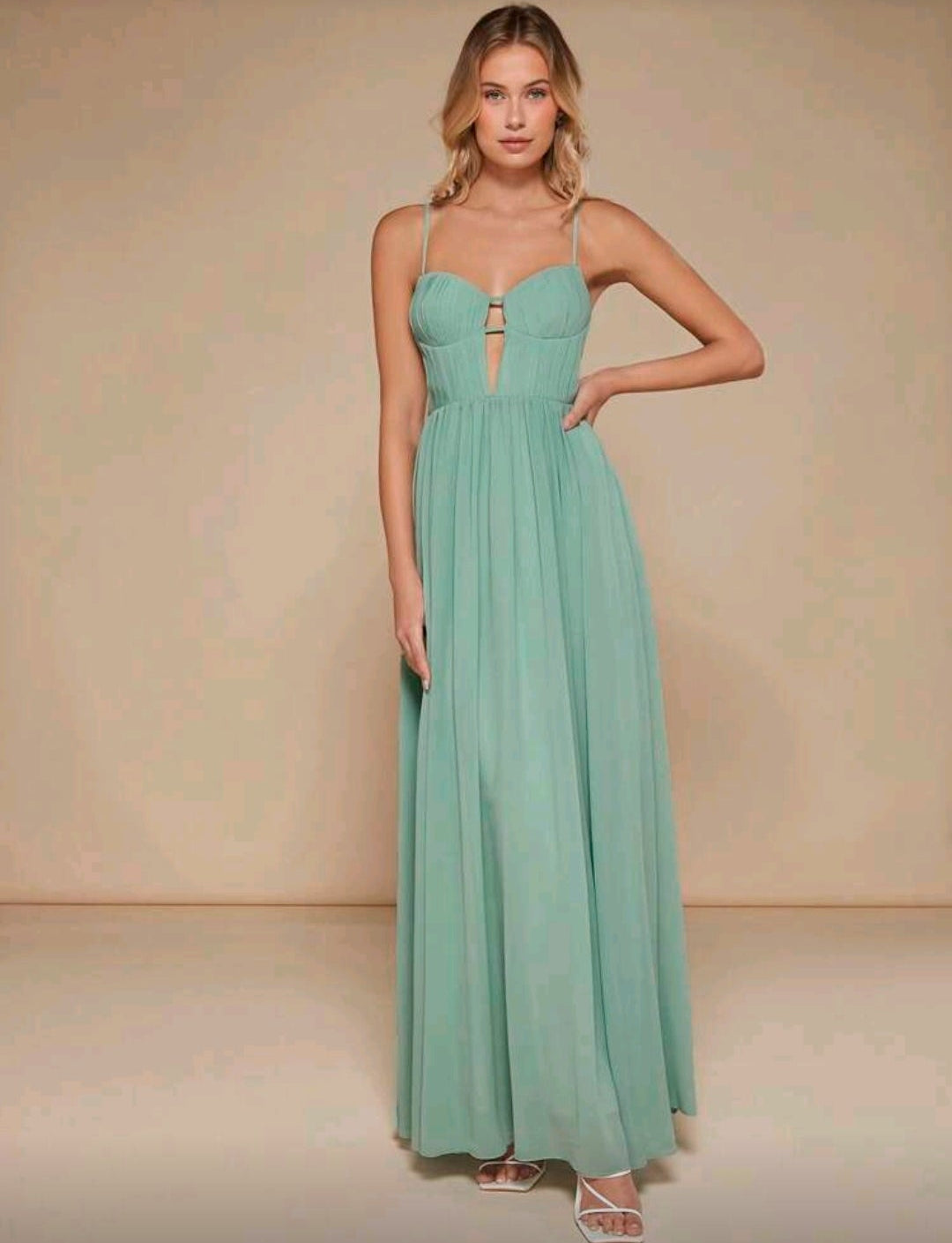 Vestido verde menta corte A