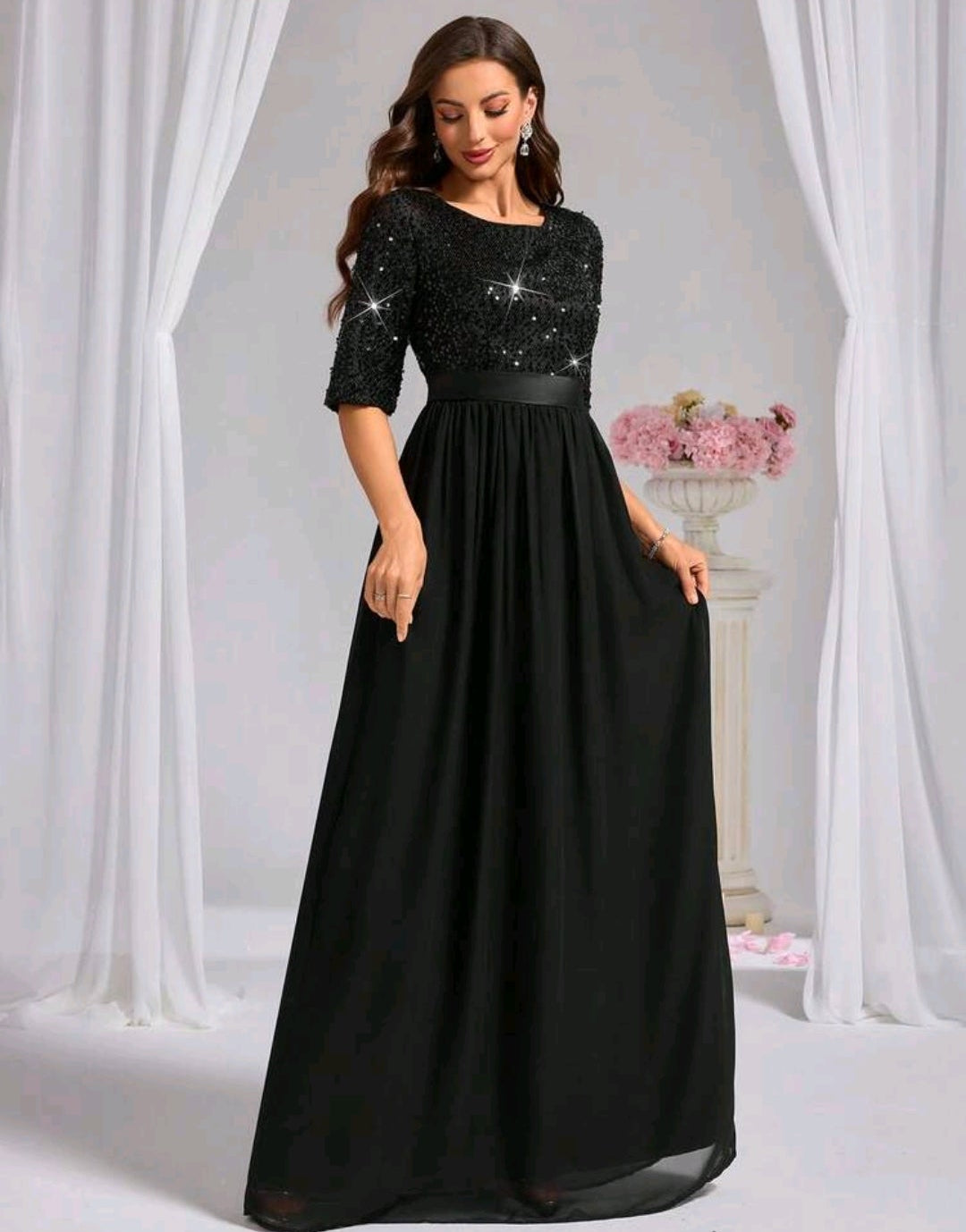 Vestido negro lentejuelas manga 3/4 y falda chiffon