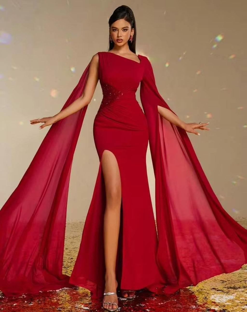 Vestido rojo cherry manga capa con abertura lateral