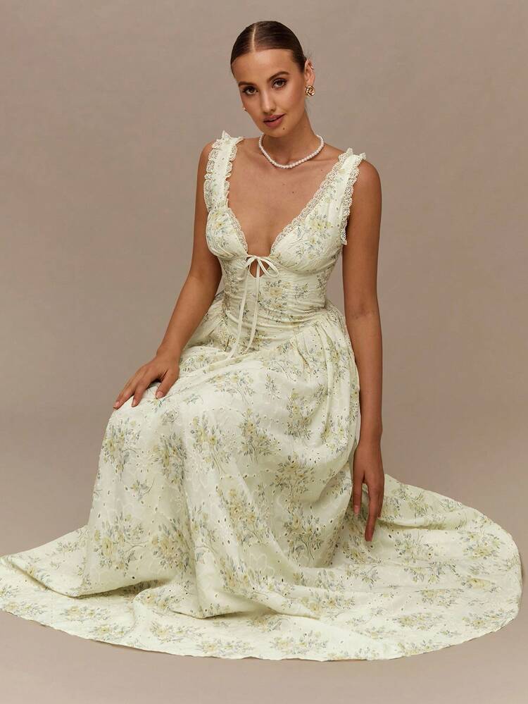 Vestido amarillo mantequilla con estampado floral