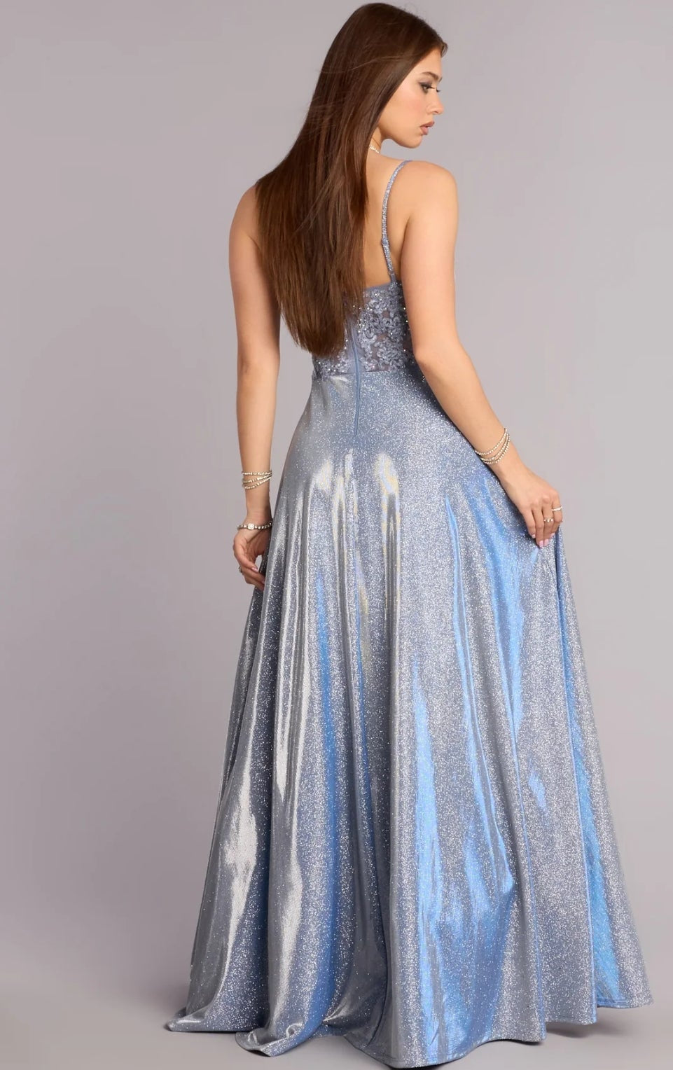 Vestido Skyler light blue brillante corte A
