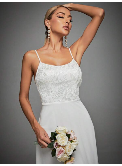 Vestido de Novia Largo con Cuerpo de Encaje y Falda Fluida