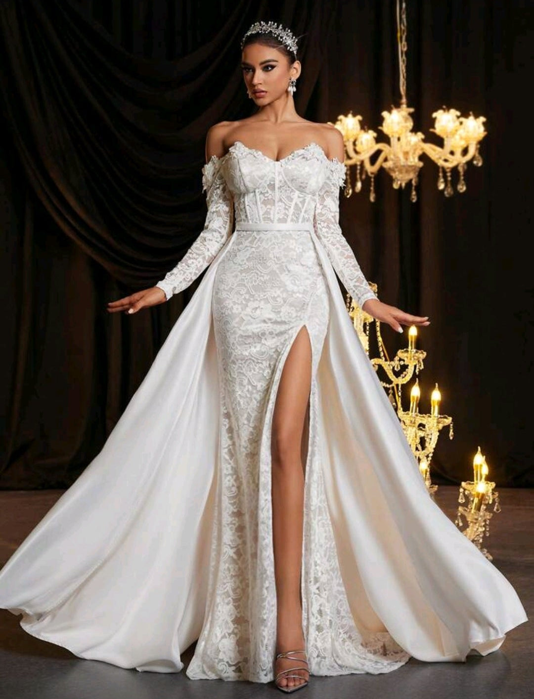 Vestido de Novia 2 en 1: Glamour de Encaje y Falda Desmontable