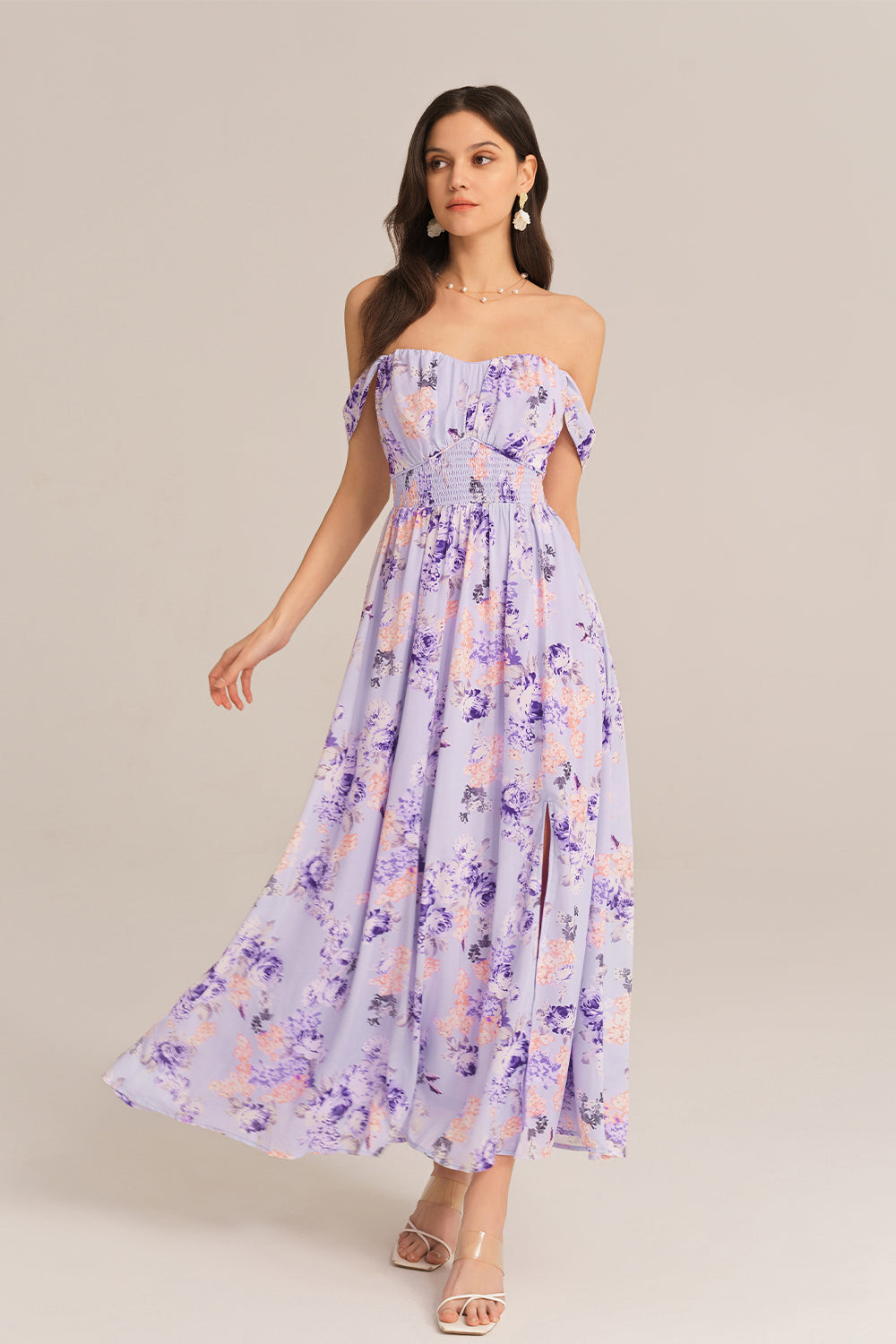 Vestido lila con estampado floral