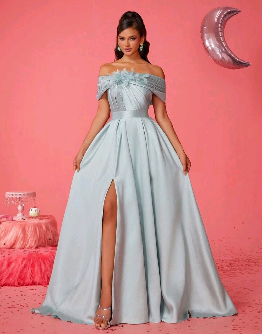 Vestido aqua off-the-shoulder corte A con abertura lateral