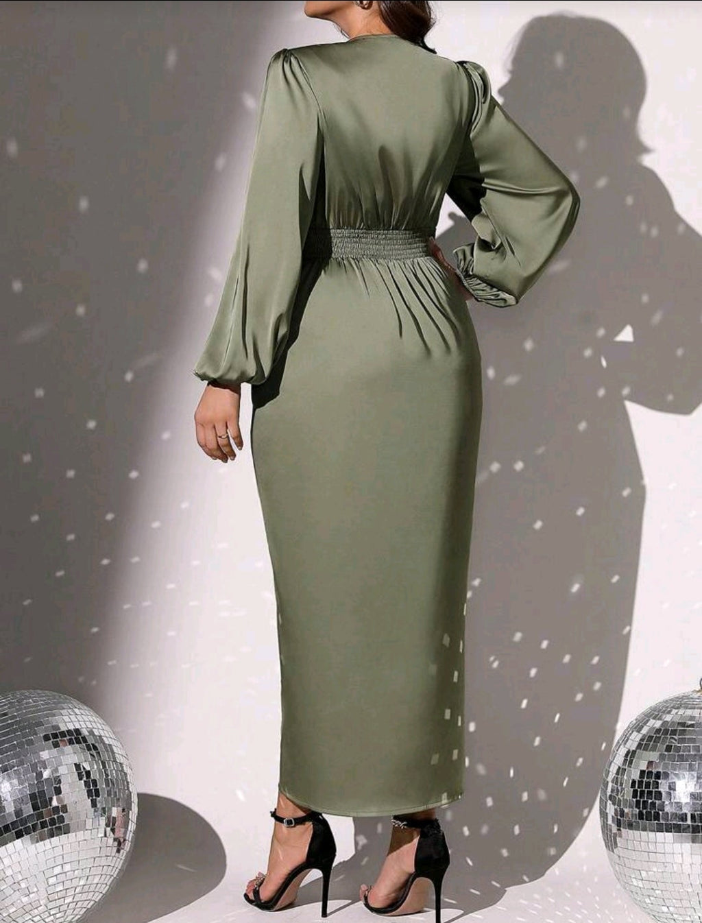 Vestido verde oliva manga larga