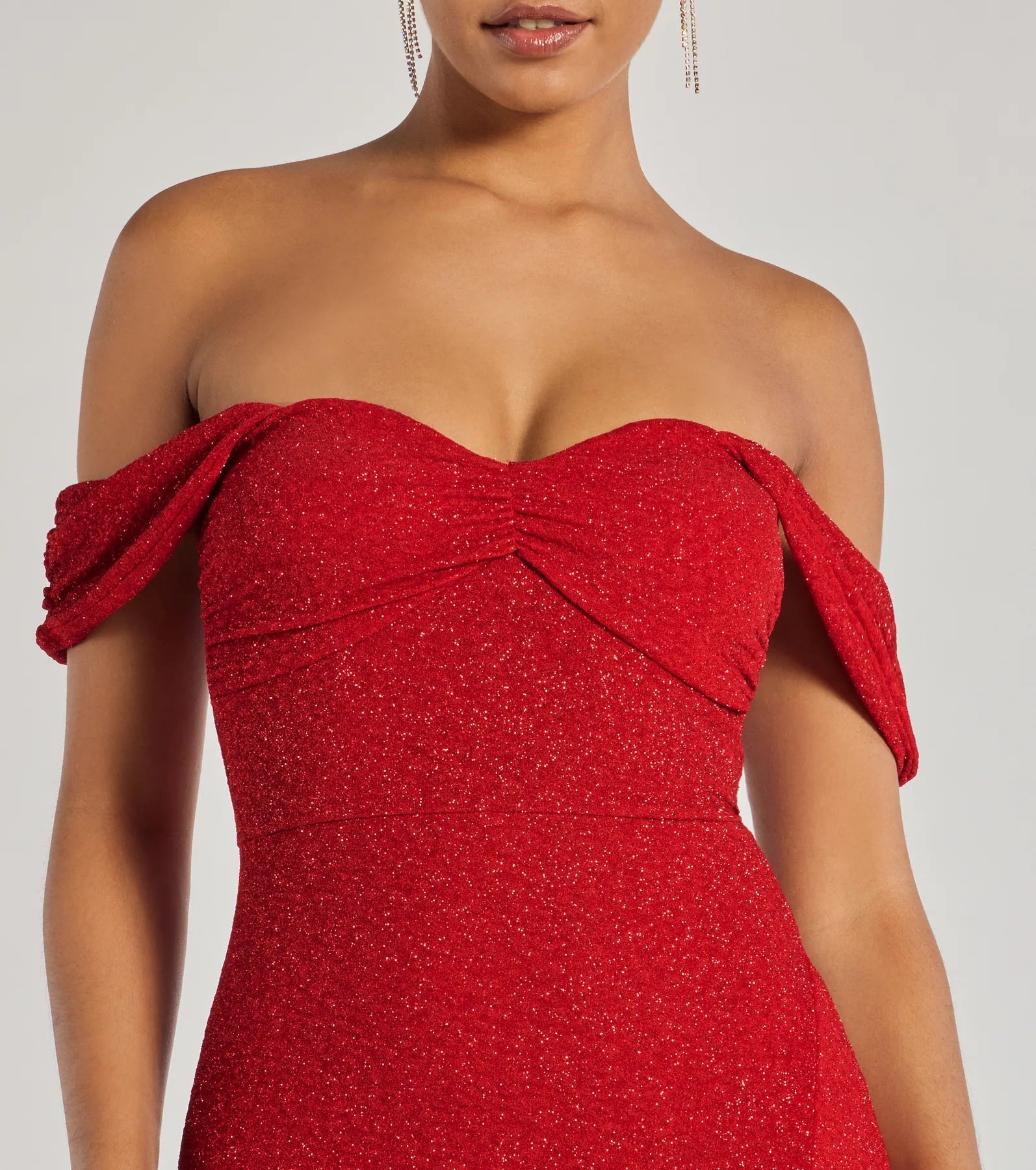 Vestido Tamara off-the-shoulder vino brillante