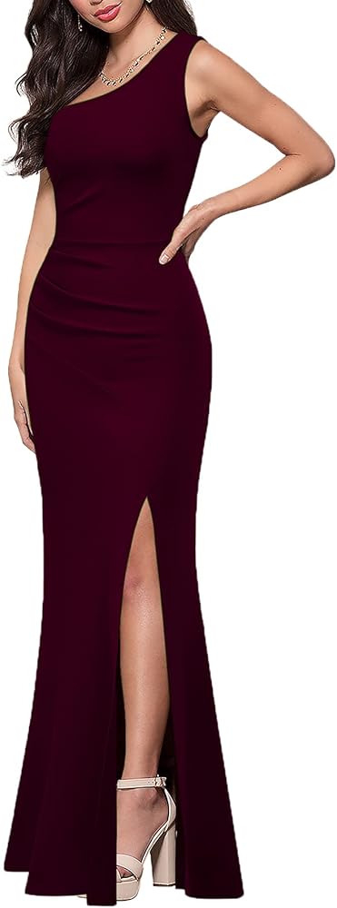 Vestido vino de una manga con abertura lateral