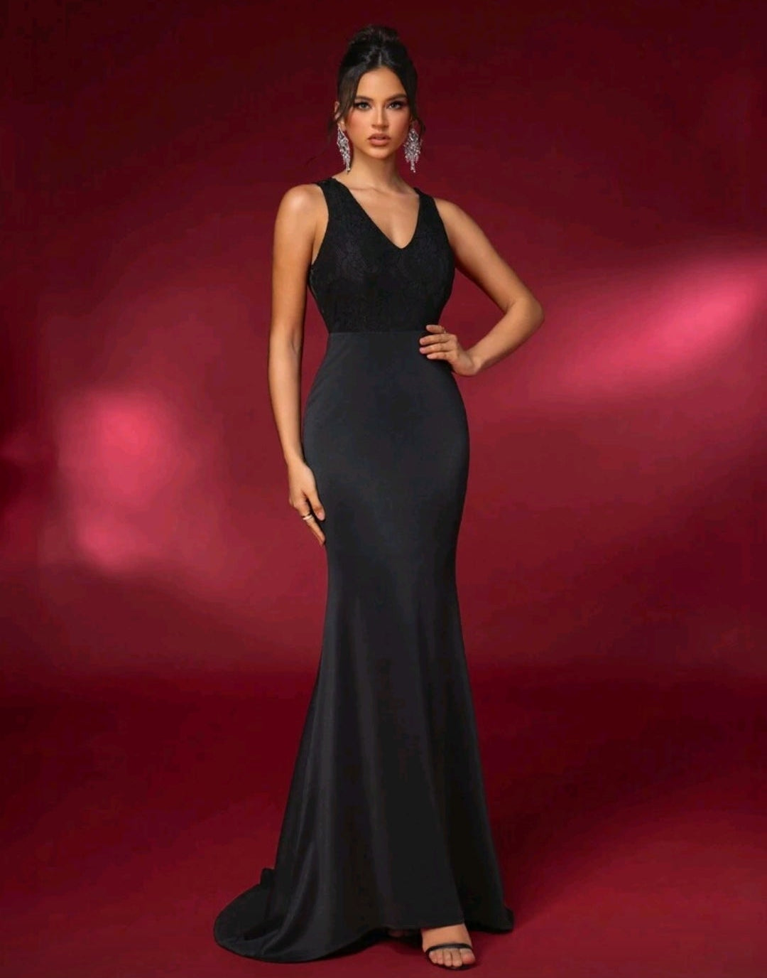 Vestido negro con encaje