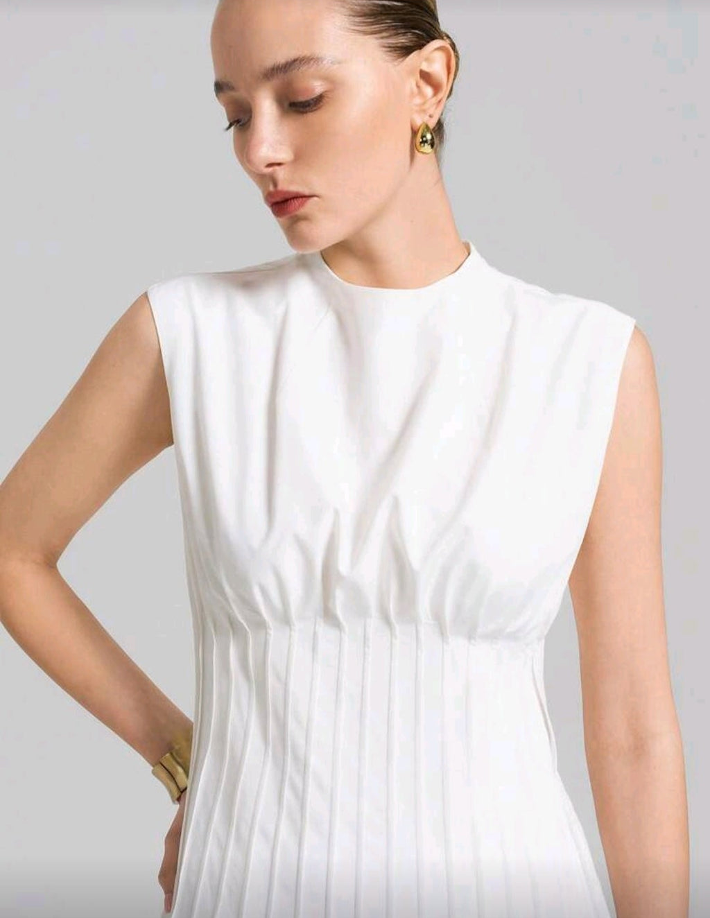 Vestido blanco cullo redondo corte A
