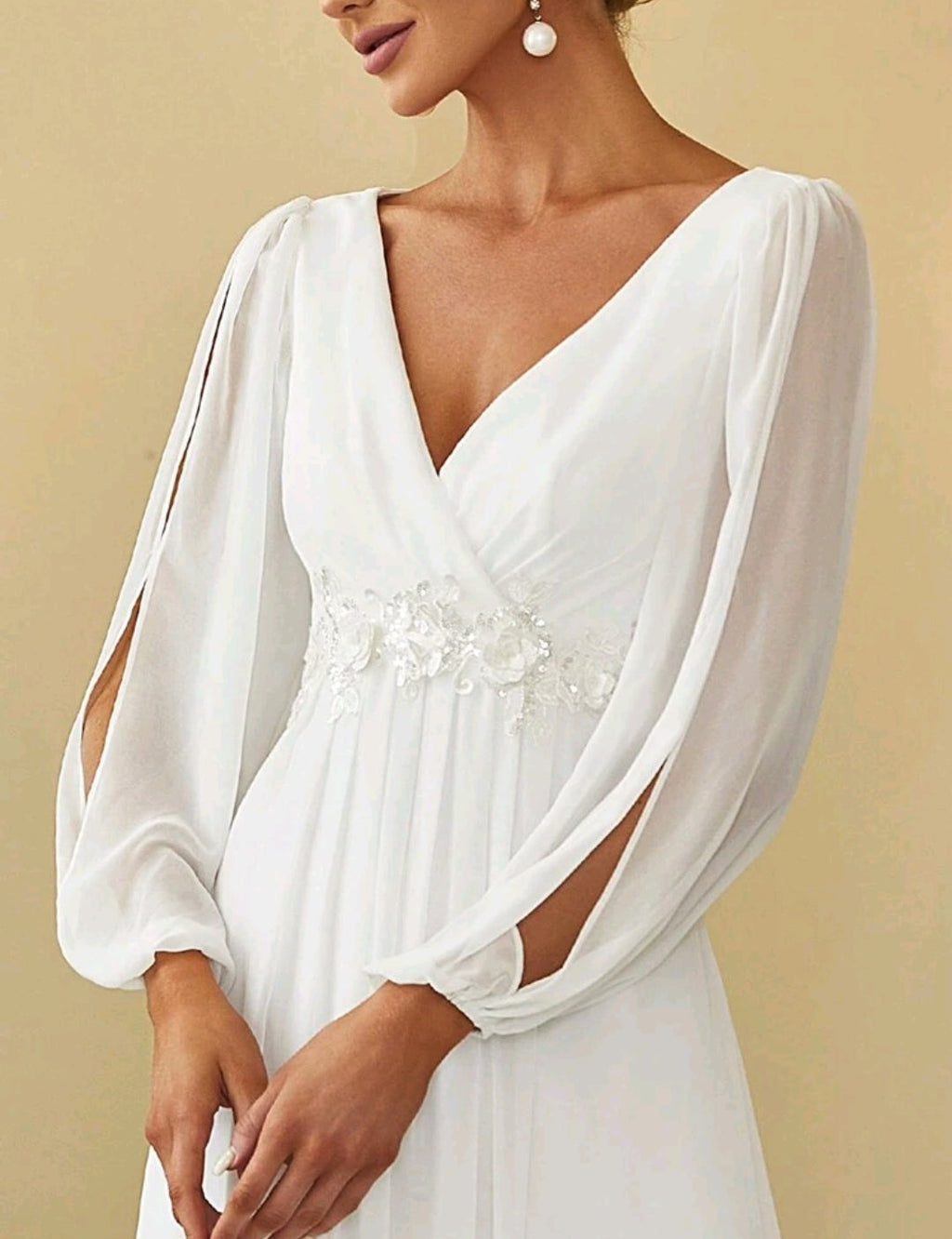 Vestido blanco manga larga corte A con escote en V