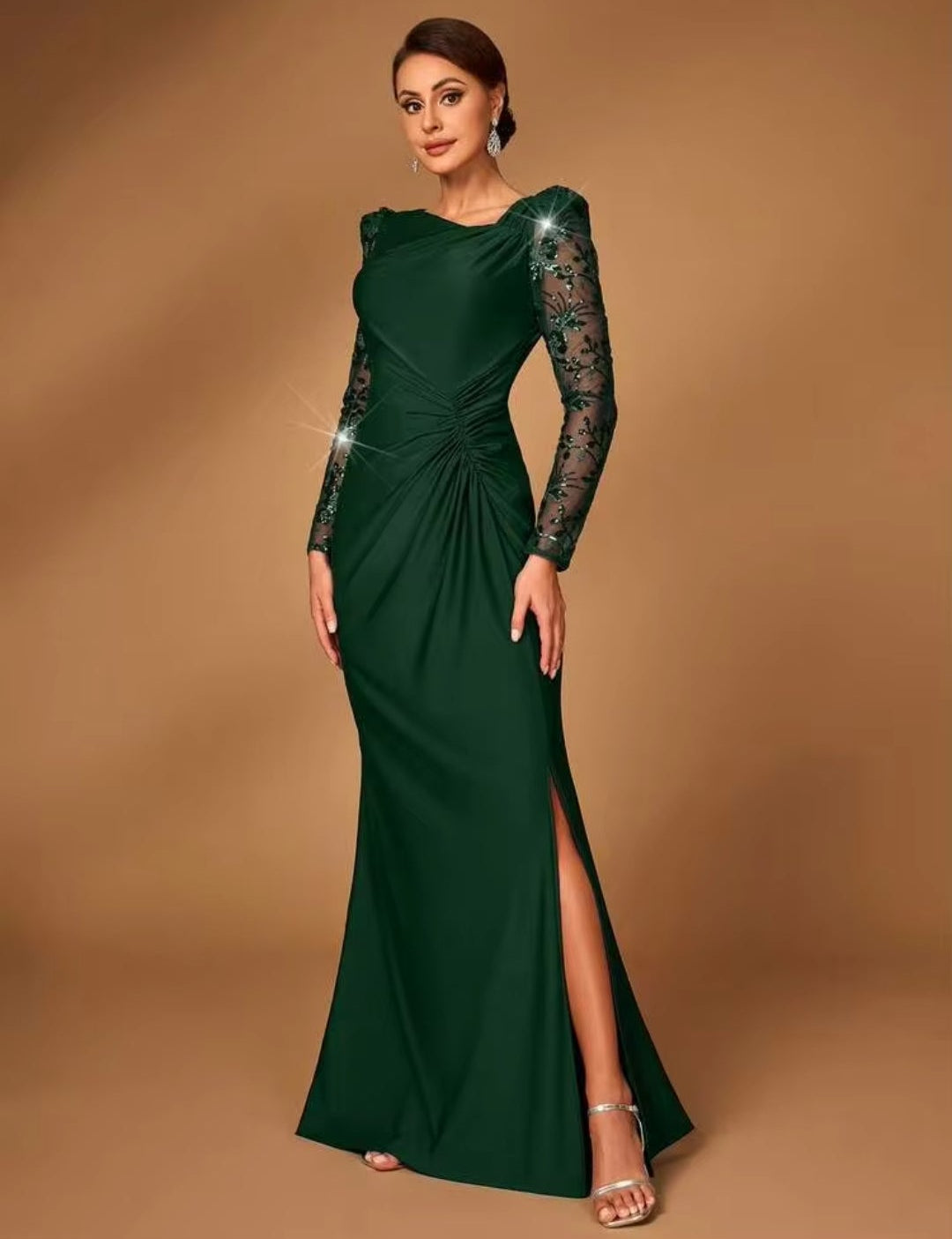Vestido verde esmeralda manga larga lentejuelas con transparencia