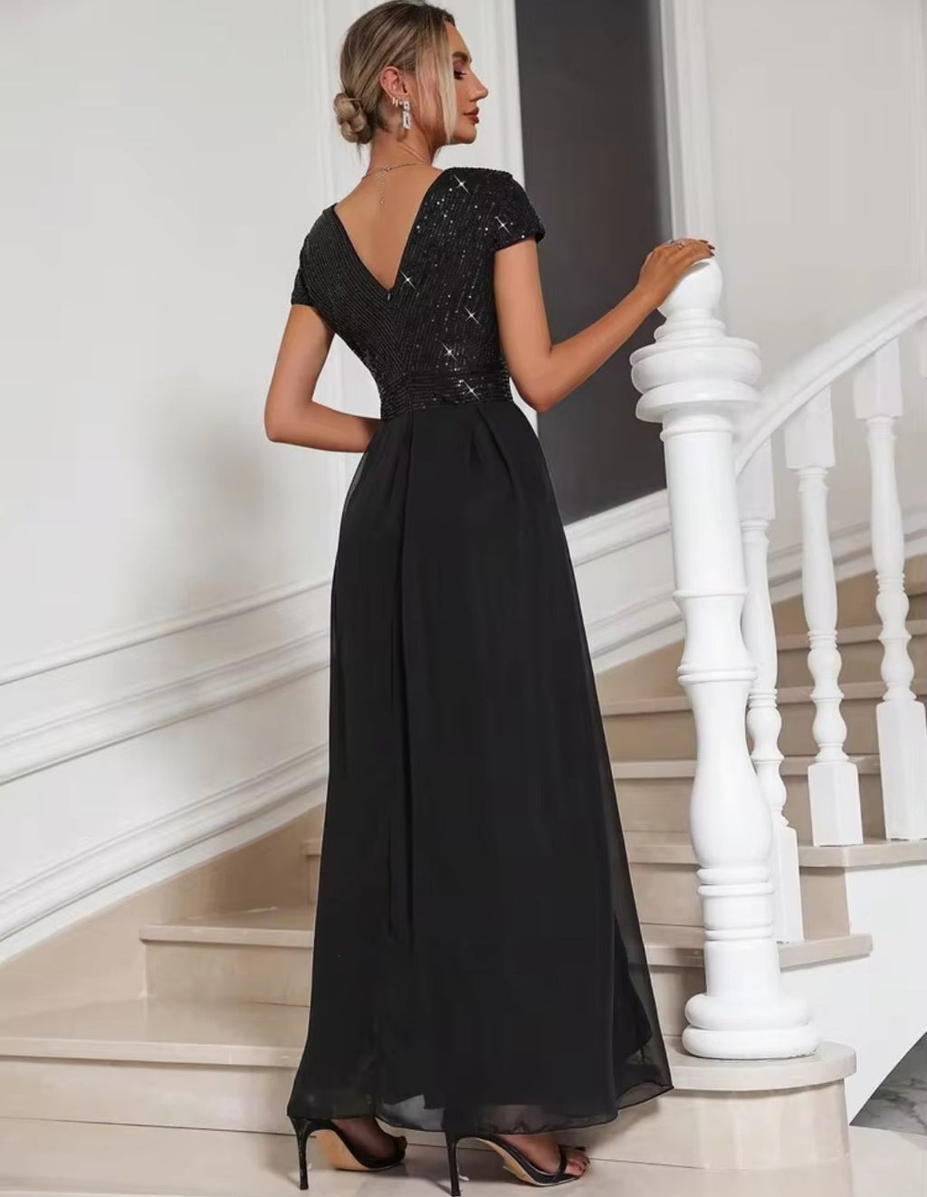 Vestido negro lentejuelas y falda chiffon