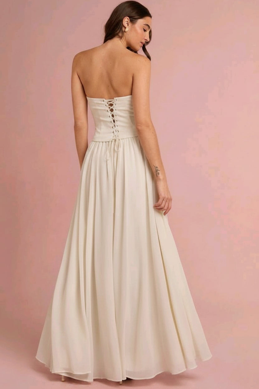 Vestido color Apricot straple con abertura lateral