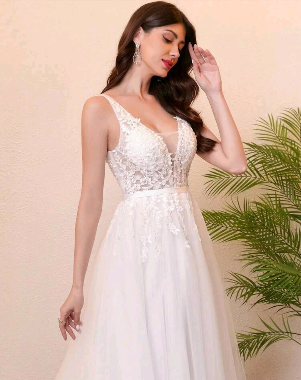 Vestido de Novia "Ethereal Romance" – Corte en A con Encaje Floral