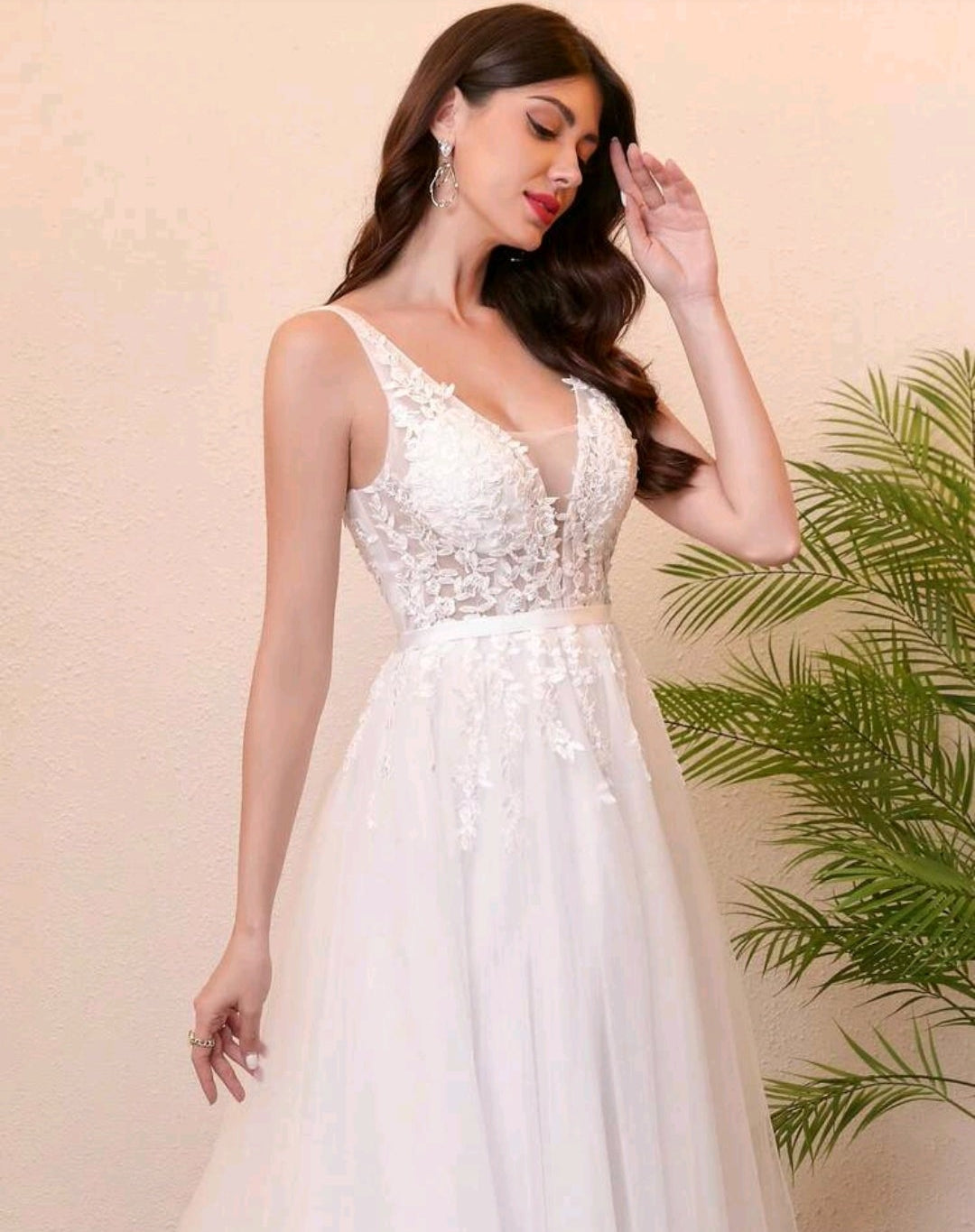 Vestido de Novia "Ethereal Romance" – Corte en A con Encaje Floral
