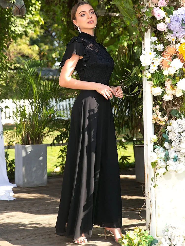 Vestido negro cuello alto con encaje y falda chiffon