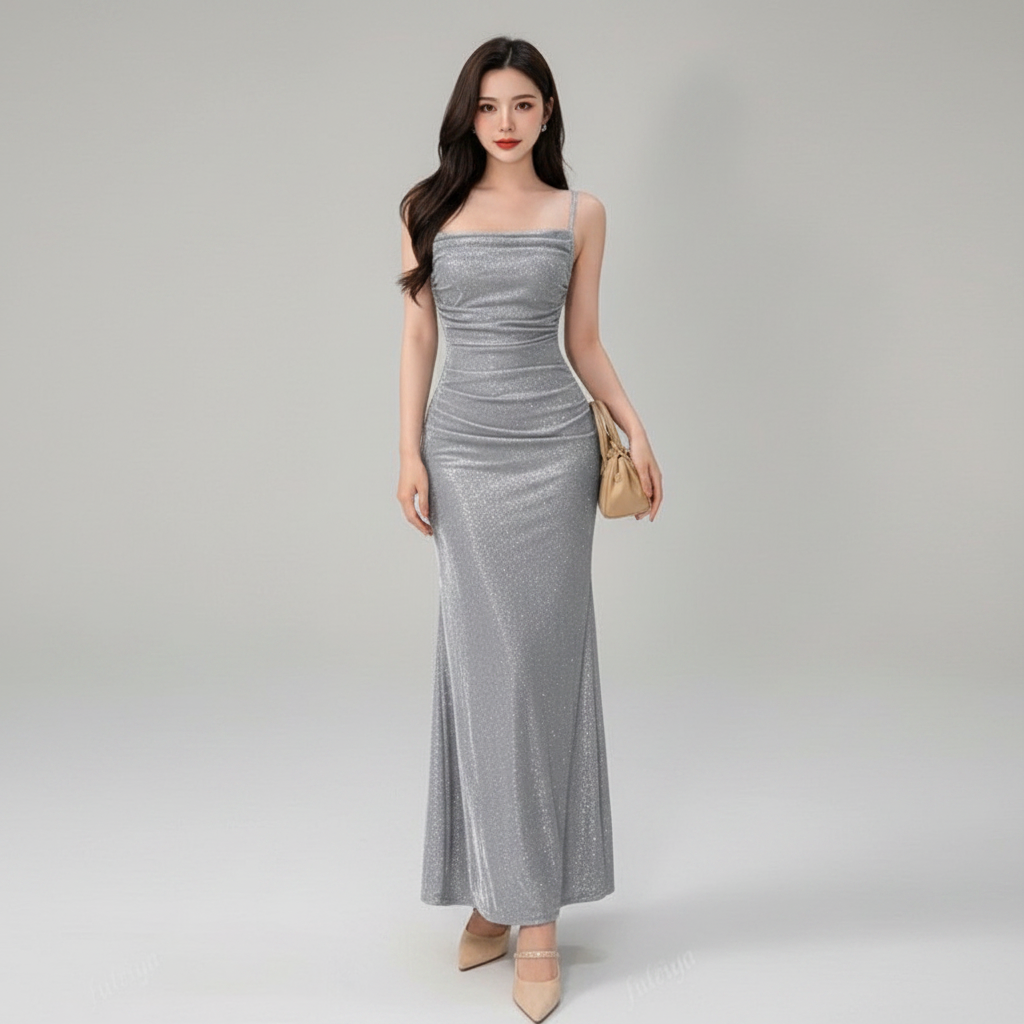 Vestido plateado brillante tirantes delgados