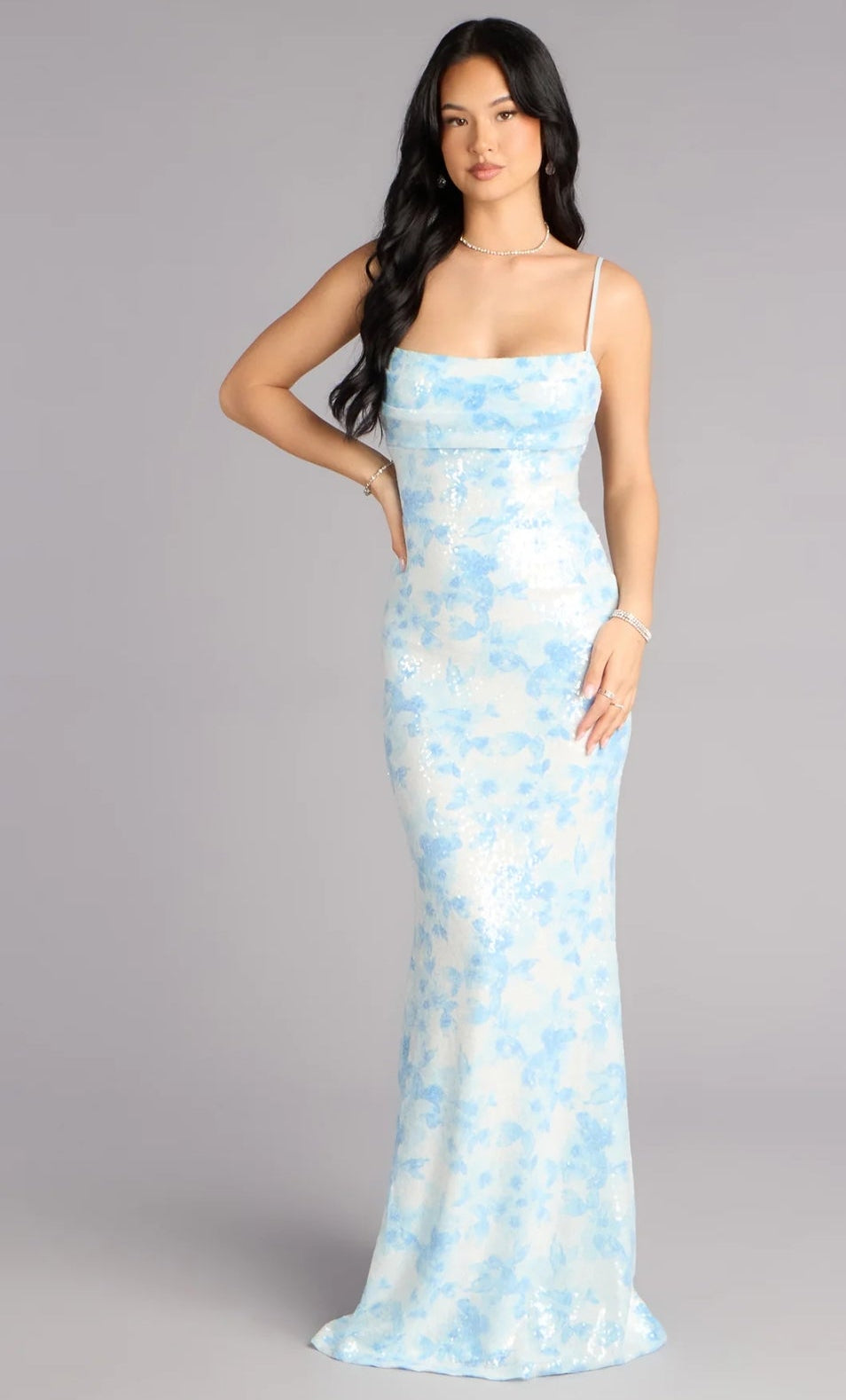 Vestido Julianne blanco y celeste lentejuelas con espalda abierta