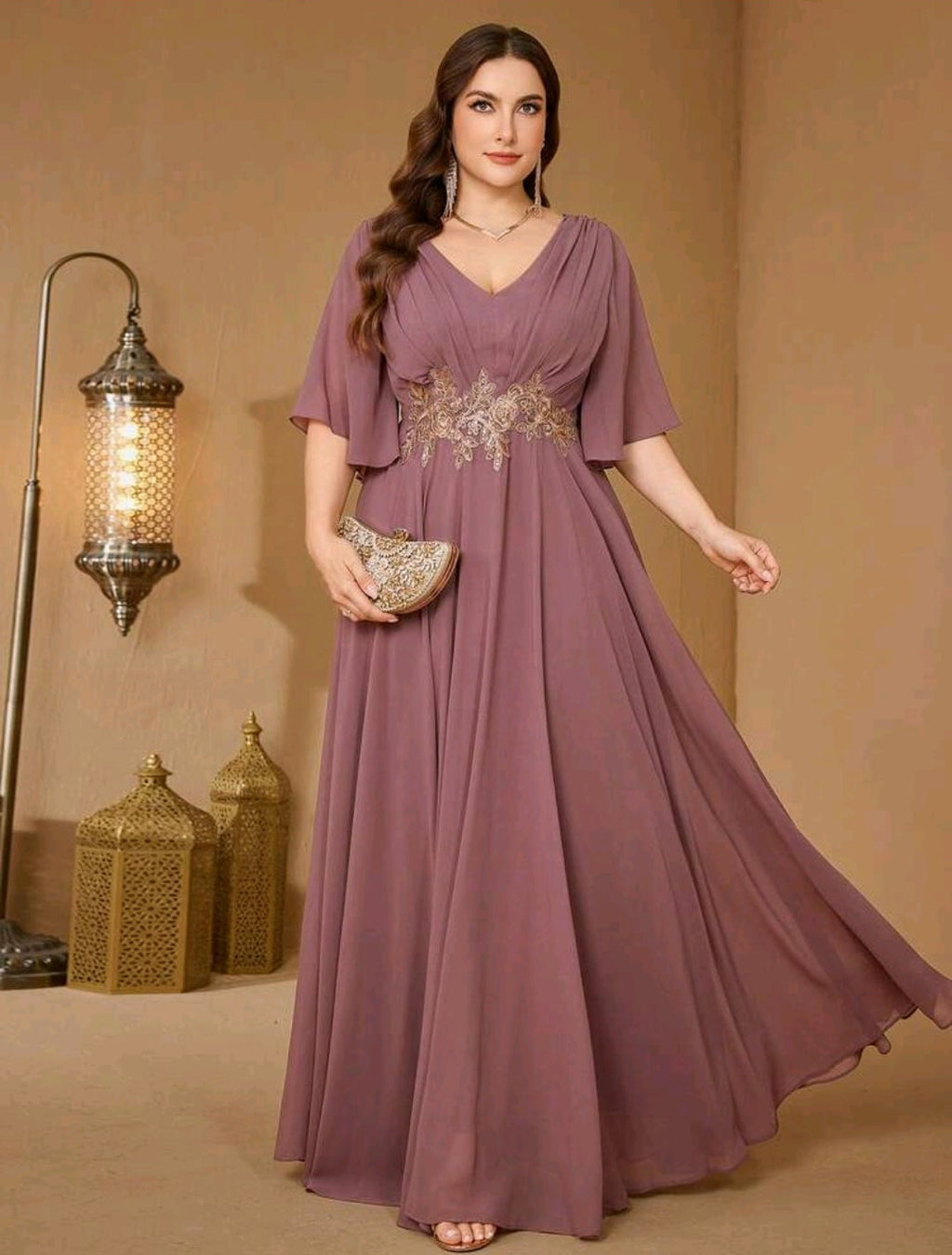 Vestido manfa mariposa corte A con aplicación en dorado