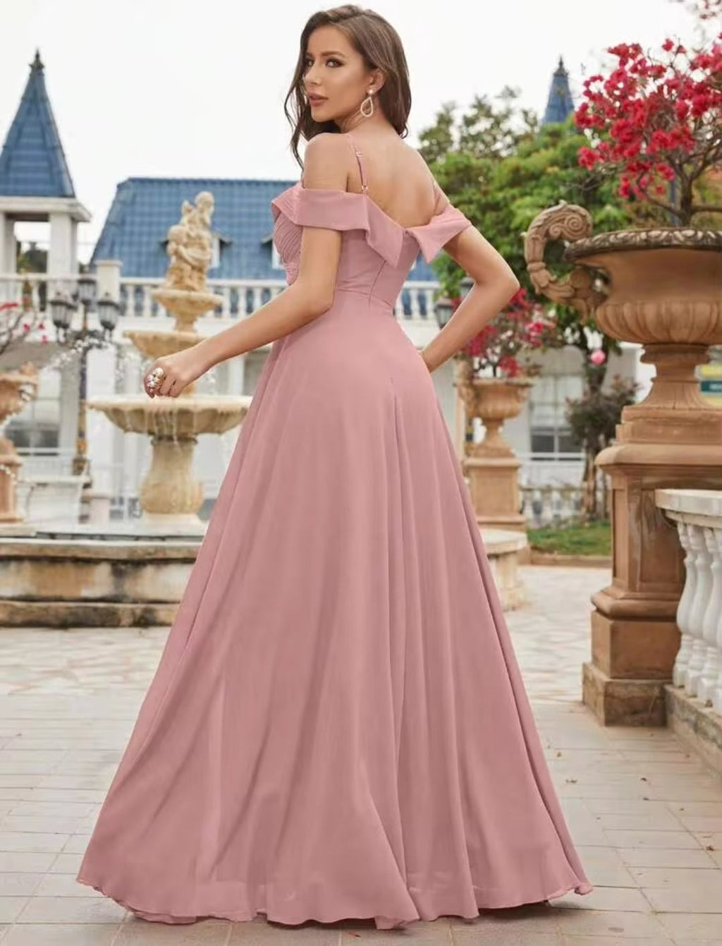 Vestido palo rosa off-the-shoulder corte A