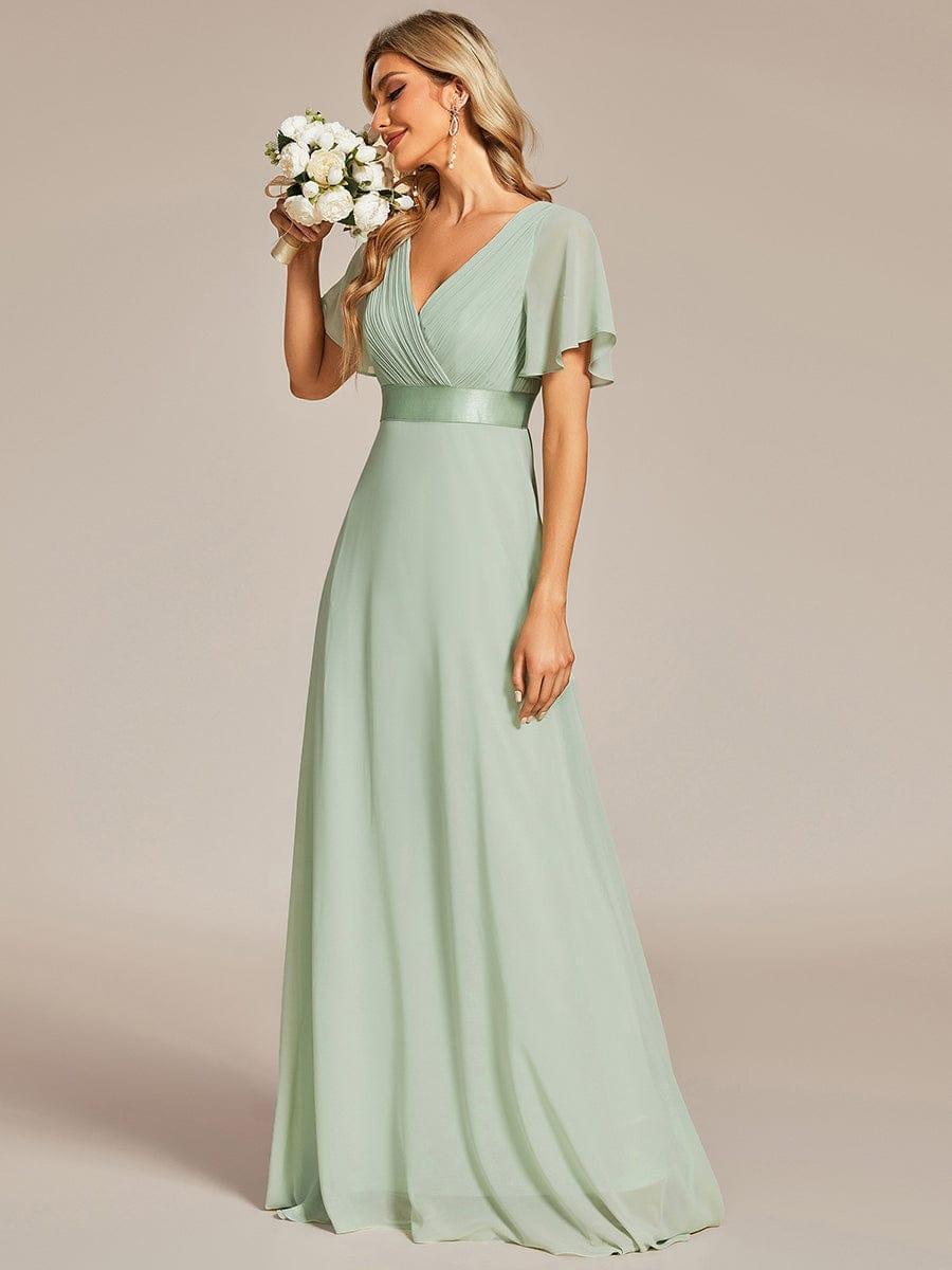 Vestido verde sage corte A con escote en V
